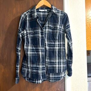 Navy blue button up perfect condition barely worn
